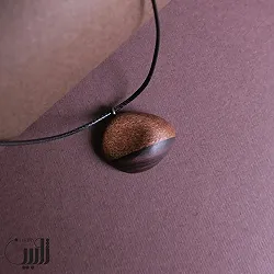 گردنبند چوبی طرح سنگ رودخانه