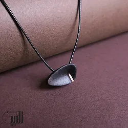 گردنبند چوبی مینیمال طرح خط مس