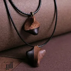 گردنبند چوبی دفرمه مینیمال طرح دو دوست (تک نسخه)