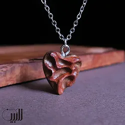 گردنبند چوبی طرح قلب دفرمه