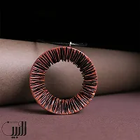 گردنبند چوبی طرح کرم چاله