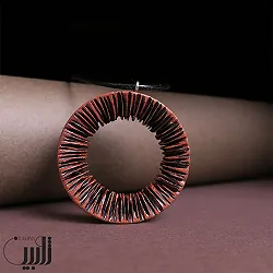 گردنبند چوبی طرح کرم چاله