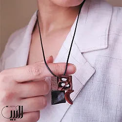 گردنبند چوبی طرح آبستره در تعادل (تک نسخه)