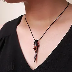 گردنبند چوبی طرح شجاع دل (تک نسخه)