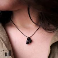 گردنبند چوبی در پیچ و تاب مسیر (تک نسخه)