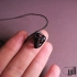 گردنبند چوبی در پیچ و تاب مسیر (تک نسخه)