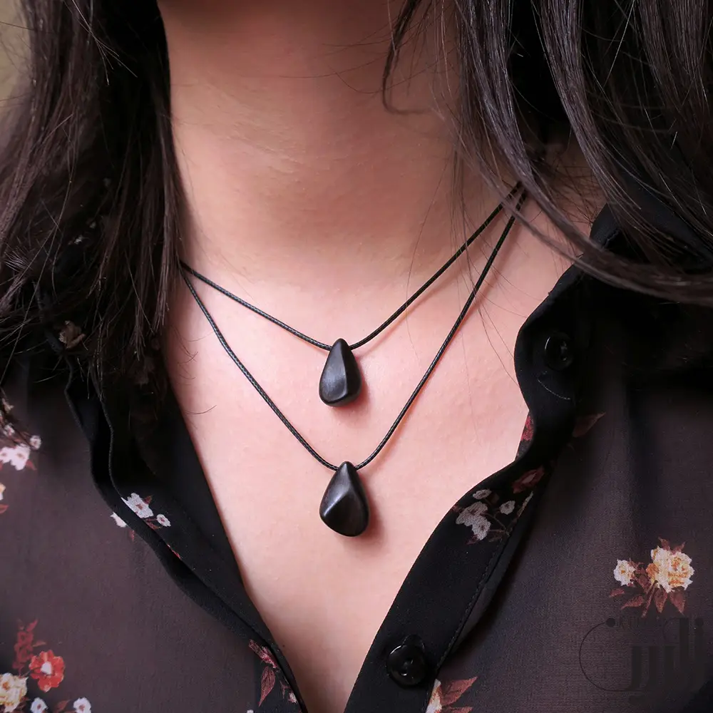 گردنبند چوبی اشک (تک نسخه)